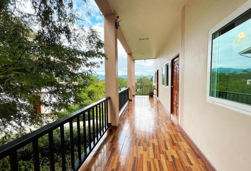 Resort จันทร์วารีรีสอร์ท