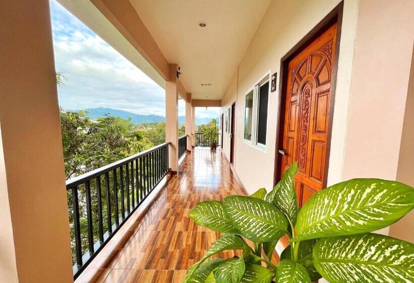 Resort จันทร์วารีรีสอร์ท