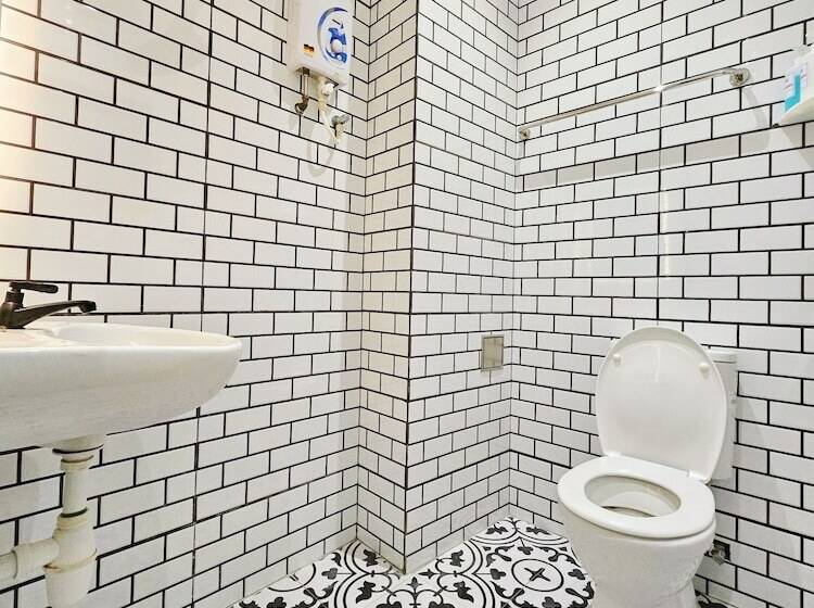 הוסטל Georgetown Inn By Sky Hive