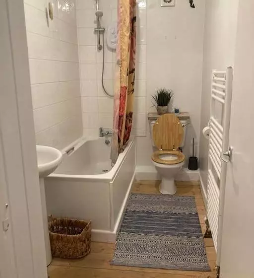 Charming Cottage, Central Taunton