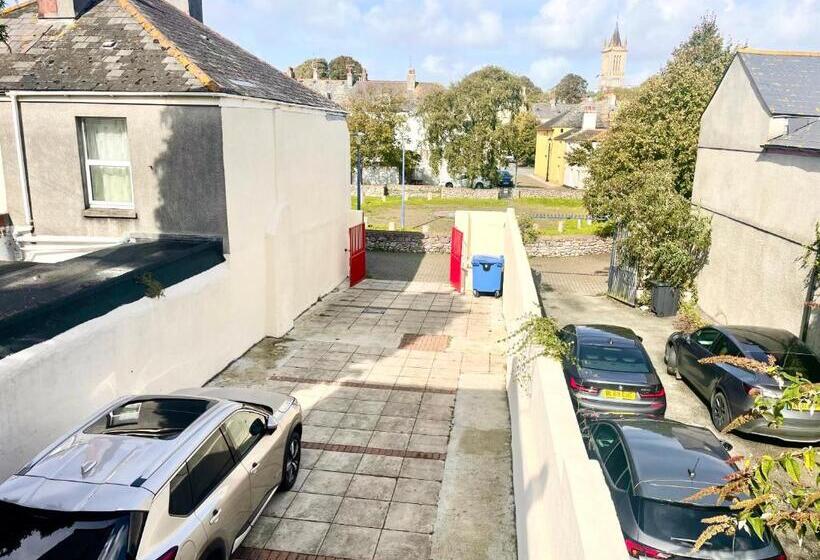 Executive Apartments, Nr City Centre With Private Parking