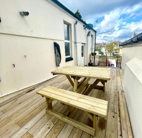 Executive Apartments, Nr City Centre With Private Parking