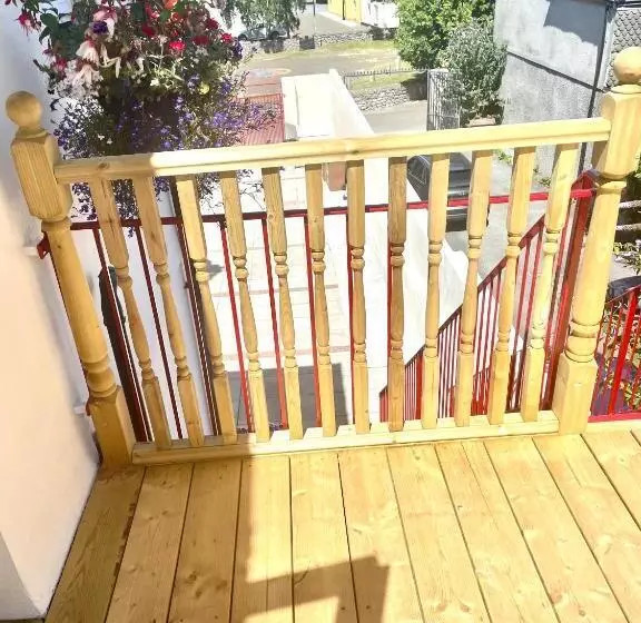 Executive Apartments, Nr City Centre With Private Parking