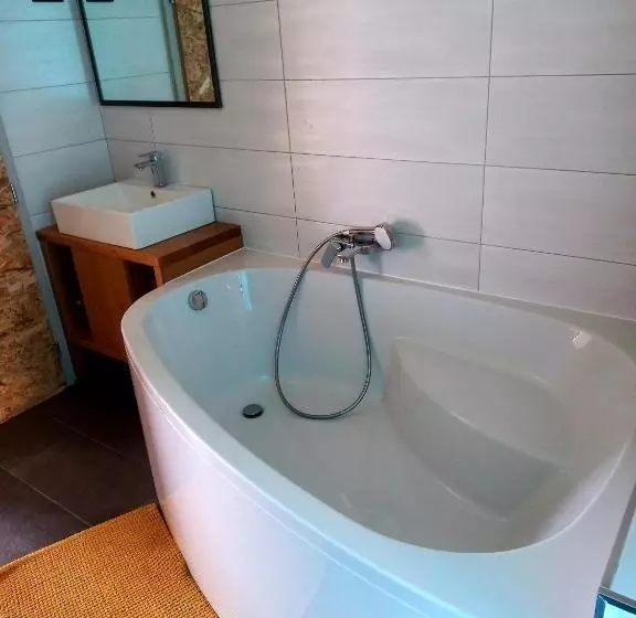Holiday Home Lukc With Free Parking