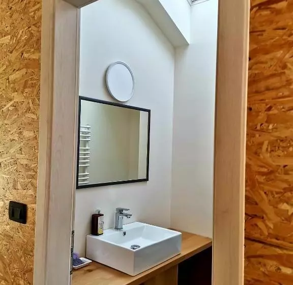 Holiday Home Lukc With Free Parking