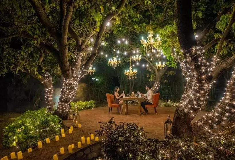 Hotelli Country Inn Tarika Riverside Resort Jim Corbett