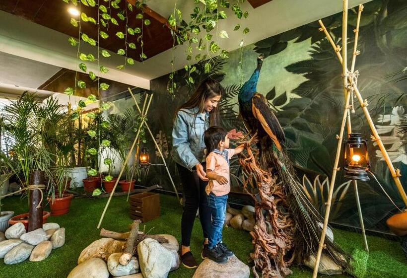 בית מלון כפרי Country Inn Tarika Riverside Resort Jim Corbett