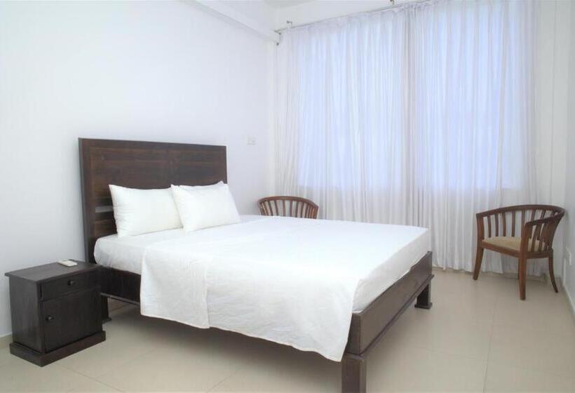 Hotel Twenty  Two Dazzle Bay