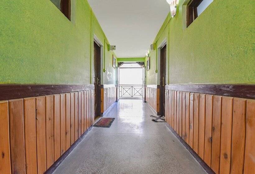 בית מלון כפרי Fabexpress Red Panda