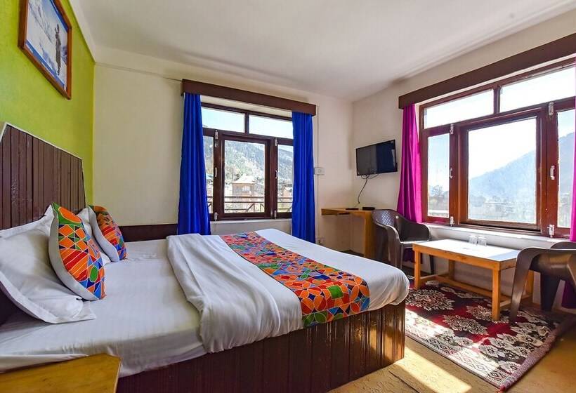 בית מלון כפרי Fabexpress Red Panda