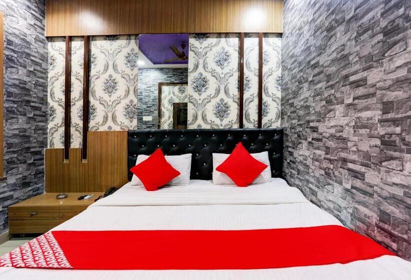 ホテル O Yatri Yadgar