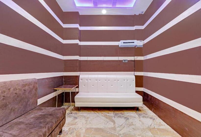 בית מלון כפרי Super Townhouse Riddhi Regency Near Indira Nagar Metro Station