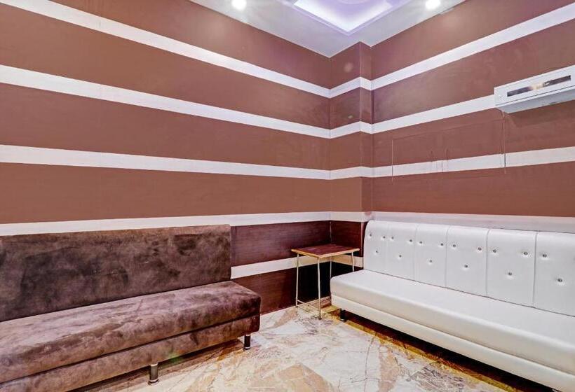 בית מלון כפרי Super Townhouse Riddhi Regency Near Indira Nagar Metro Station