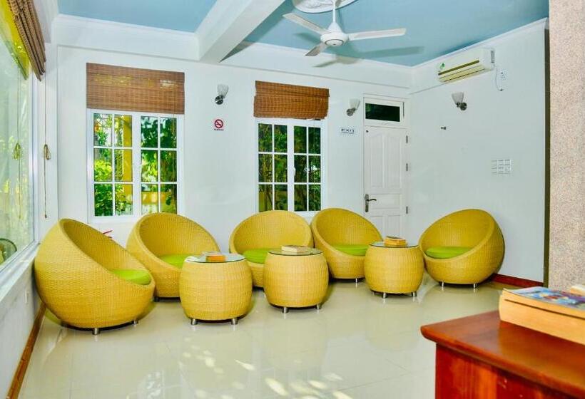 پانسیون La Cabana, Maamigili