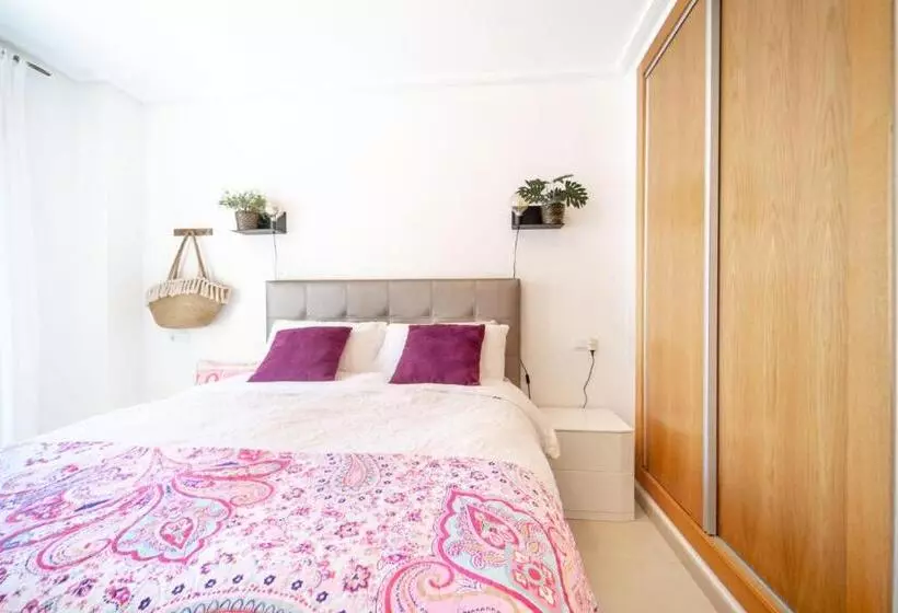 Spectacular And Stylish 2 Bed Aparment   Aa1711lt