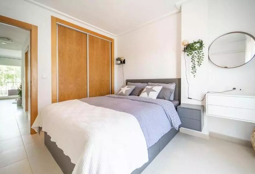 Spectacular And Stylish 2 Bed Aparment   Aa1711lt