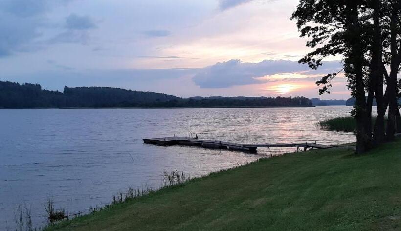 Vila Galadusis Prie Ežero