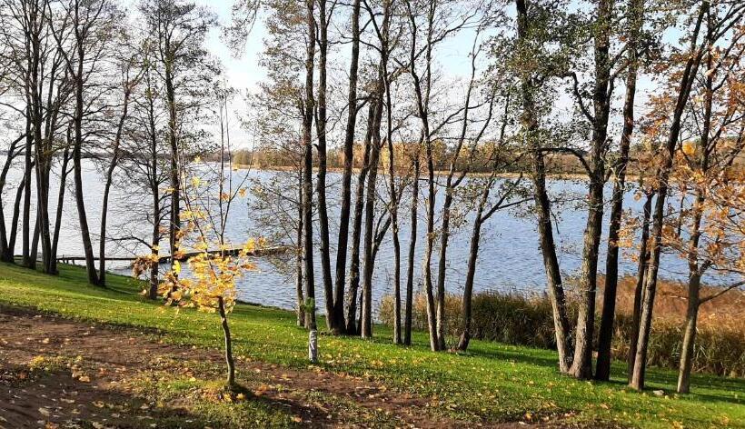 Vila Galadusis Prie Ežero