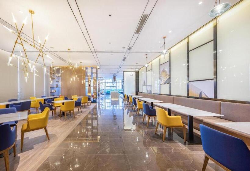 בית מלון כפרי Atour  Zhongshan North Railway Station Vpark Square