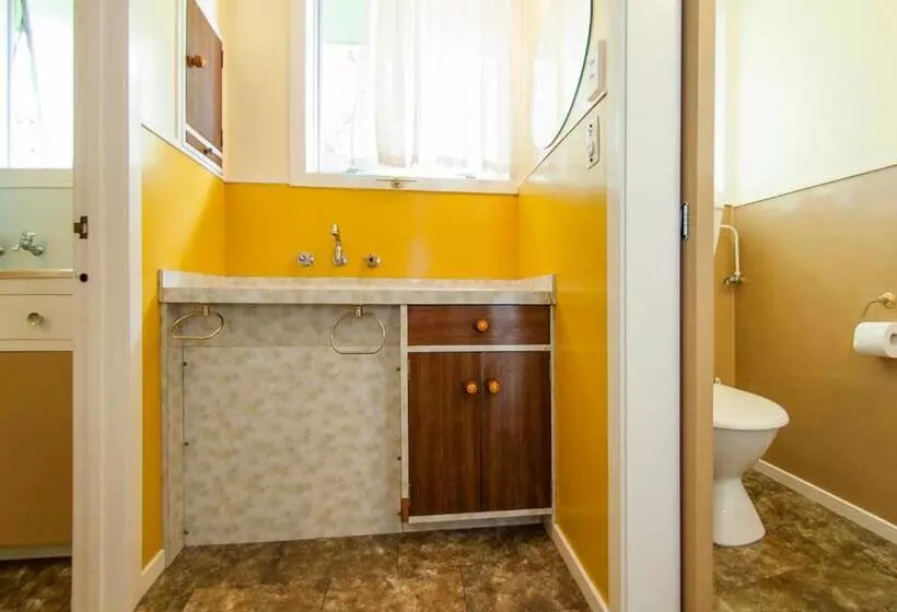 Holiday Haven   Whitianga Bach