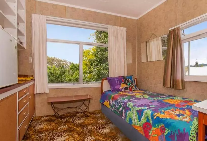 Holiday Haven   Whitianga Bach