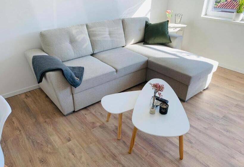 Feddersen Living Kernsanierte Ferienwohnungen   Gemütlich   Netflix   Voll Ausgestattet   Zentral