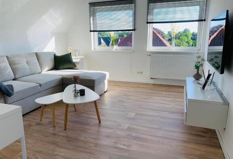 Feddersen Living Kernsanierte Ferienwohnungen   Gemütlich   Netflix   Voll Ausgestattet   Zentral