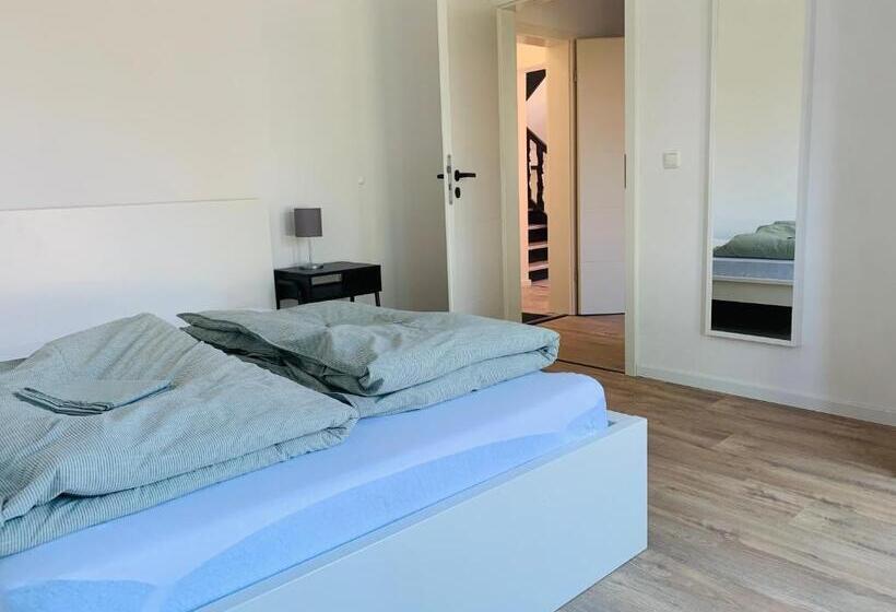 Feddersen Living Kernsanierte Ferienwohnungen   Gemütlich   Netflix   Voll Ausgestattet   Zentral