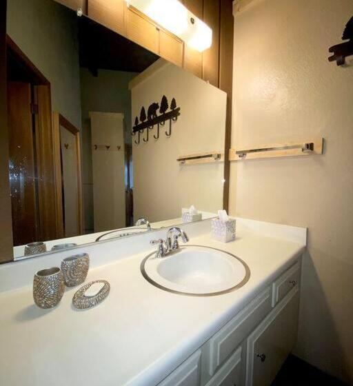 Mammoth Awesome Location 1 Min To Shuttles & Food! Toml Cpan 11402