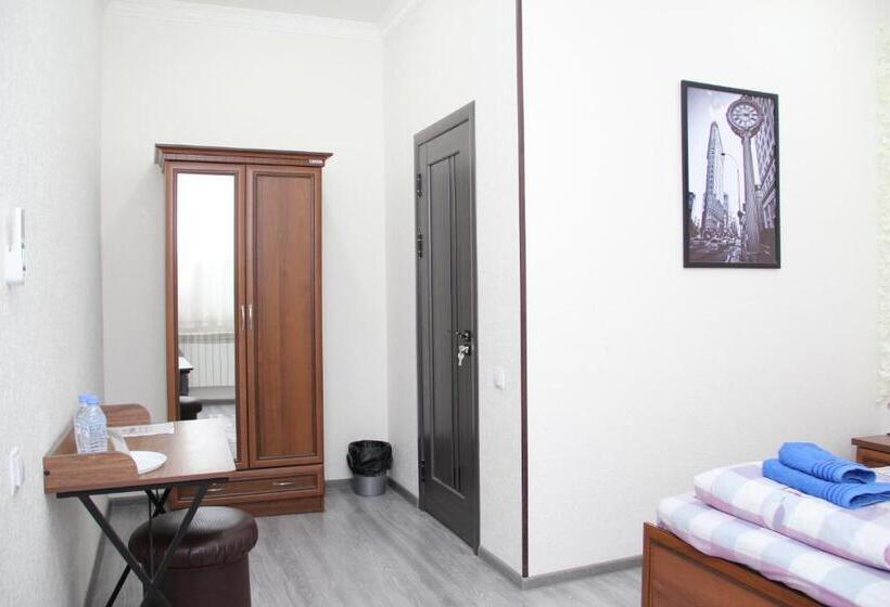 Pension (Hôtel basse catégorie) Chinara Guest House Airport