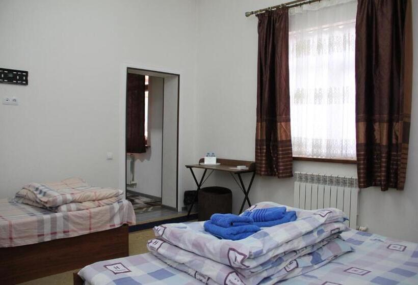 Pension (Hôtel basse catégorie) Chinara Guest House Airport