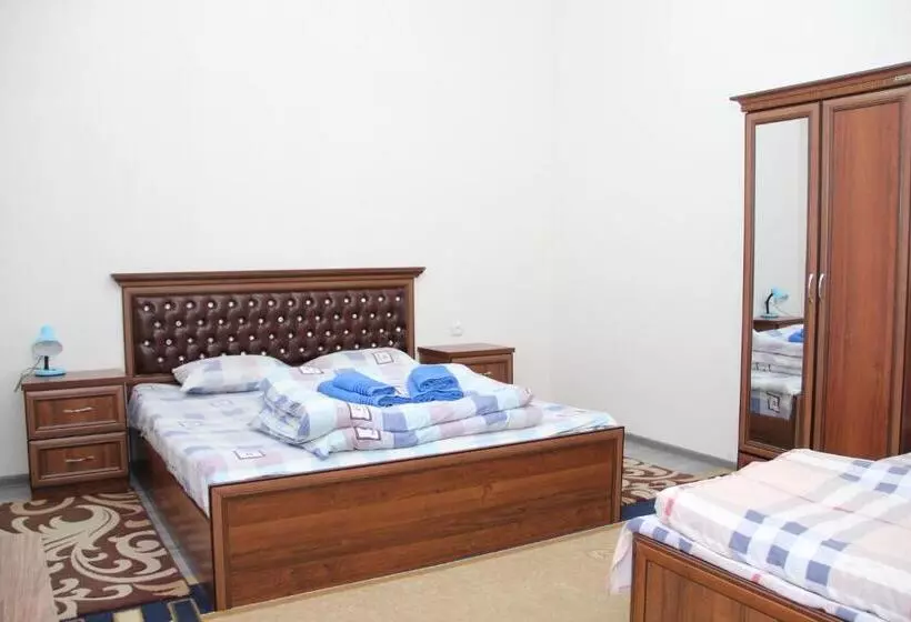 Majatalo Chinara Guest House Airport