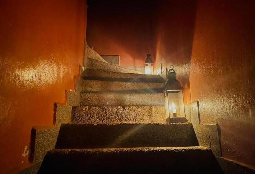 Pensión Dar Boujdaa