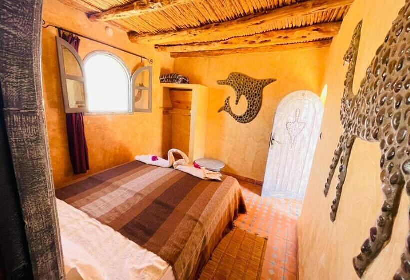 Pensión Dar Boujdaa