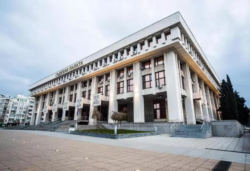 Super Center   Apartment On Kiril & Metodi Square