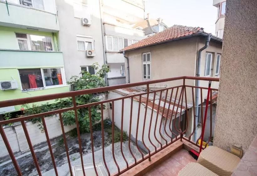 Super Center   Apartment On Kiril & Metodi Square