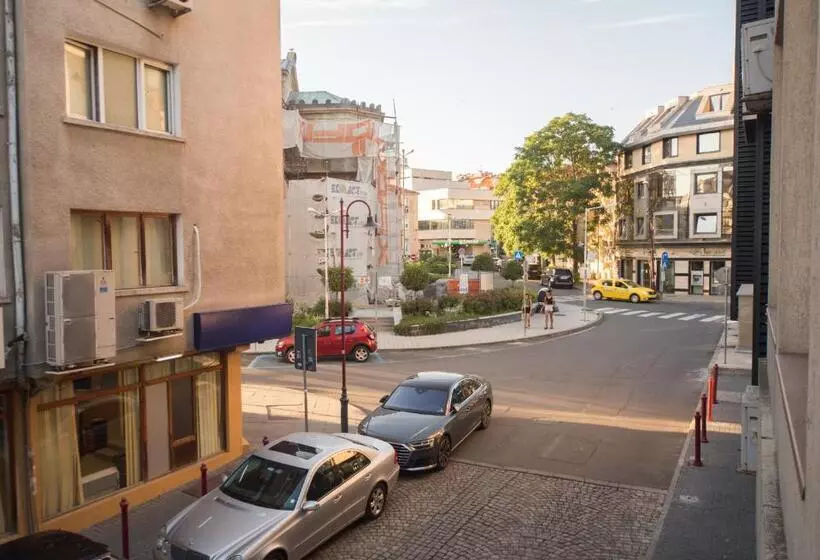 Super Center   Apartment On Kiril & Metodi Square