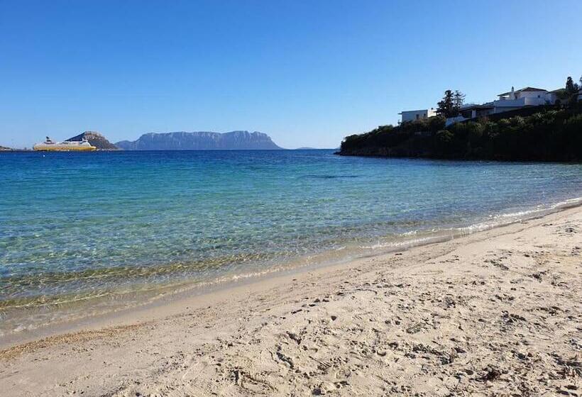 Accogliente Seminterrato A Due Passi Dal Mare