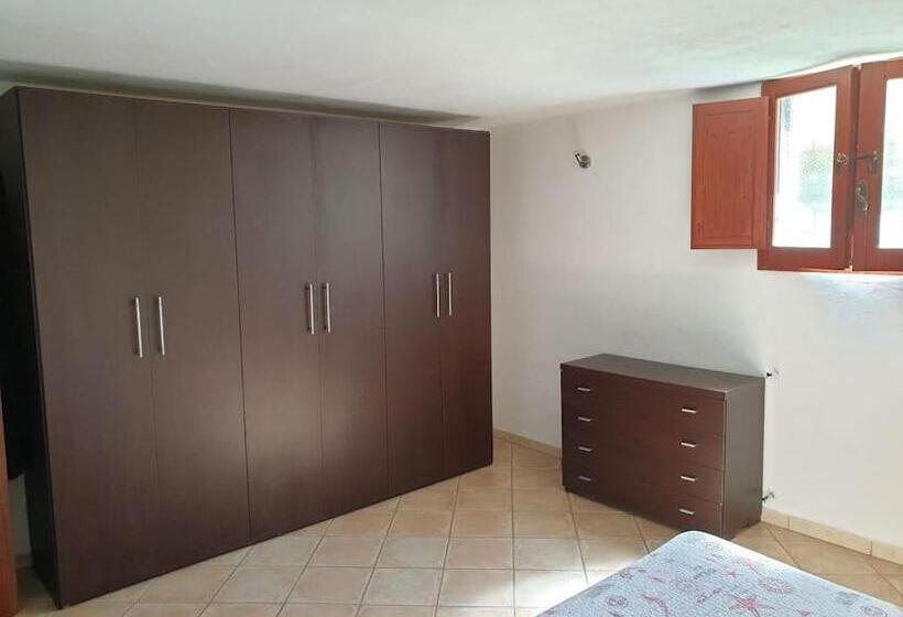 Accogliente Seminterrato A Due Passi Dal Mare