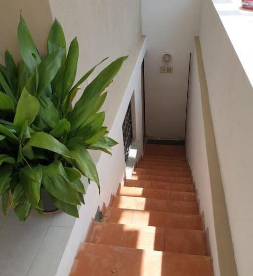 Accogliente Seminterrato A Due Passi Dal Mare