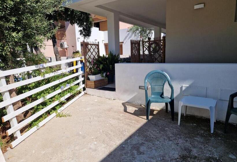 Accogliente Seminterrato A Due Passi Dal Mare