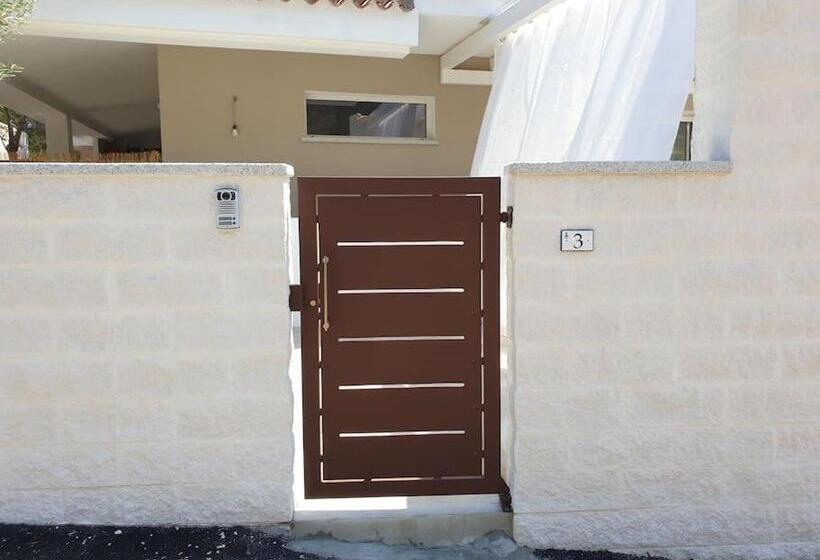 Accogliente Seminterrato A Due Passi Dal Mare