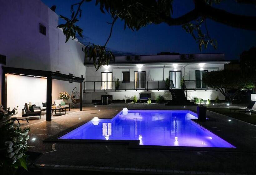 تختخواب و صبحانه Maison De Julia Pompei