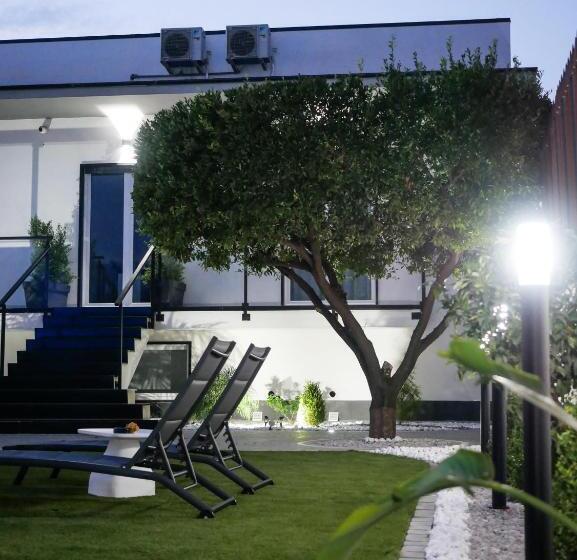 تختخواب و صبحانه Maison De Julia Pompei