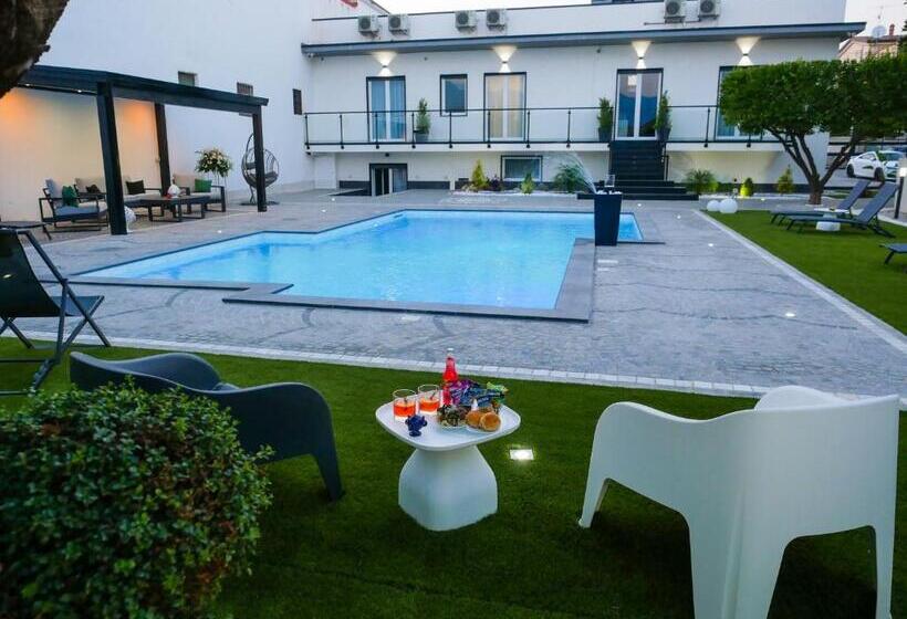 تختخواب و صبحانه Maison De Julia Pompei