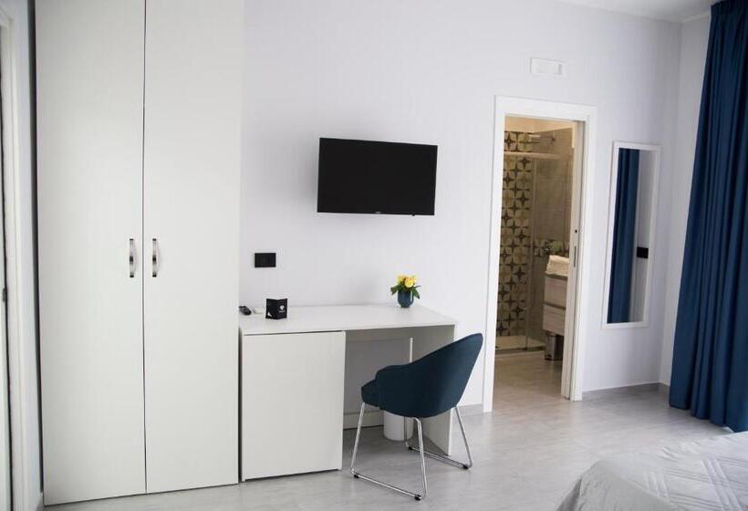 تختخواب و صبحانه Maison De Julia Pompei