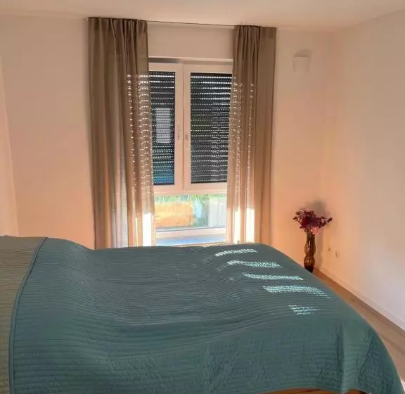 Ferienwohnung Dariana Schwalbach/saar