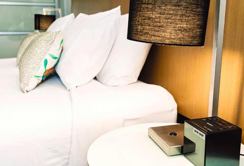 Hotel Darwin Harbour Suite