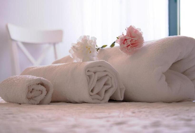 La Ringhiera Tropicale Bilocale Con Parcheggio E Self Check In