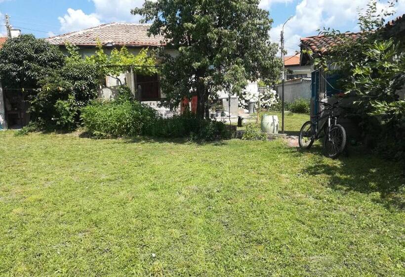 Pension (Hôtel basse catégorie) къща христини